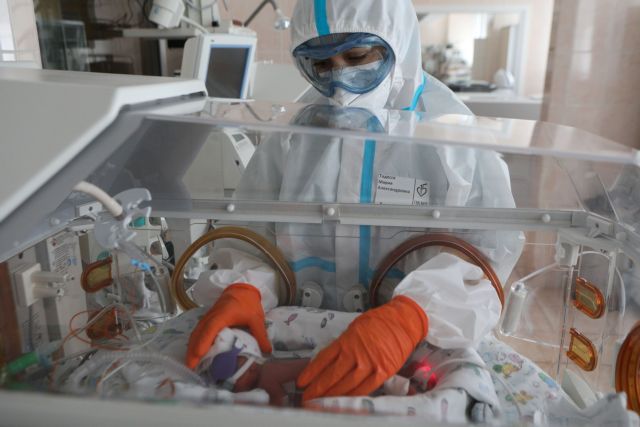 Μόσχα : Ανοίγουν βιβλιοθήκες, μουσεία, υπαίθρια εστίαση παρά τα 1.000 κρούσματα ημερησίως