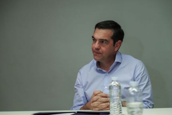 Τι είπε ο Τσίπρας στη μητέρα της εννιάχρονης στη Ρόδο που λιποθύμησε