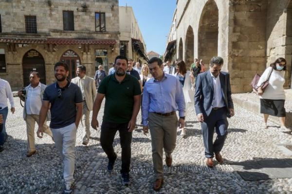 Συνάντηση Τσίπρα – Χατζημάρκου στη Ρόδο: Τι συζήτησαν για τον τουρισμό