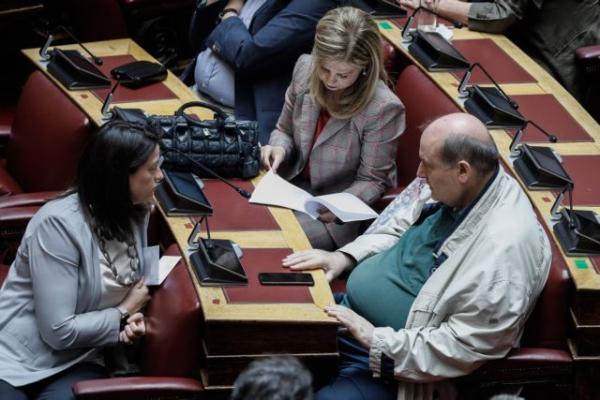 Φίλης: Στην επαναφορά της διαγωγής «πρωτοπόρος» ήταν ο Μπερλουσκόνι