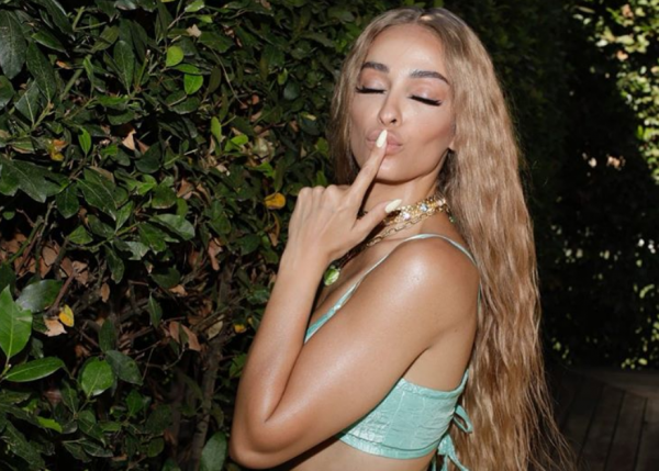 Ελένη Φουρέιρα : Ποζάρει με το μπικίνι της και το Instagram «λιώνει»