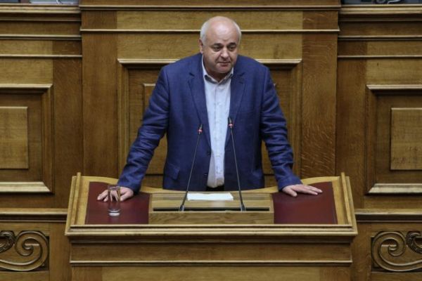 Καραθανασόπουλος: Μήτρα των σκανδάλων τα επιχειρηματικά συμφέροντα
