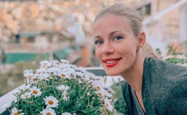 Ζέτα Μακρυπούλια: Αποχαιρέτησε συγκινημένη το τηλεοπτικό κοινό