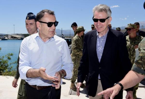 O διάλογος Παναγιωτόπουλου με τις… Φώκιες