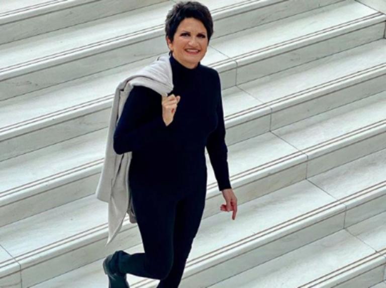 Άλκηστις Πρωτοψάλτη: Εύχεται «Καλό Μήνα» με μια καλοκαιρινή φωτογραφία