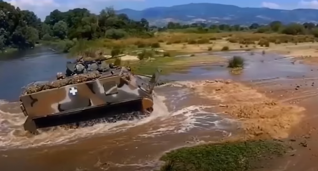 H δύναμη πυρός του Στρατού Ξηράς σε ένα 7λεπτο βίντεο από το ΓΕΣ