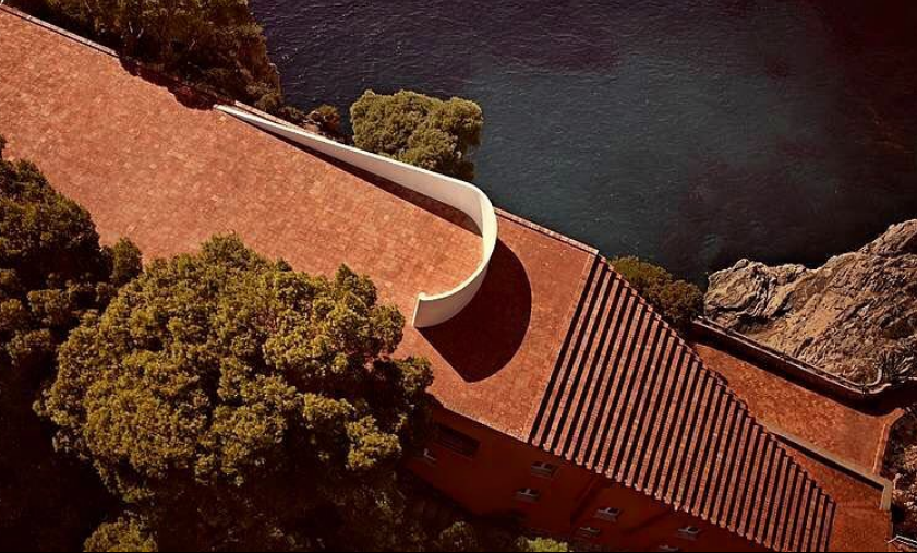 Casa Malaparte : H θρυλική βίλα από την «Περιφρόνηση» του Γκοντάρ