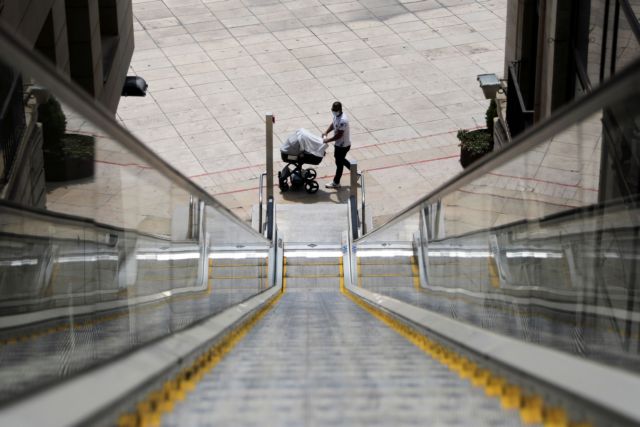 Κοροναϊός : Ο εφιάλτης επιστρέφει – Ποιες χώρες επιβάλλουν εκ νέου τοπικά lockdown