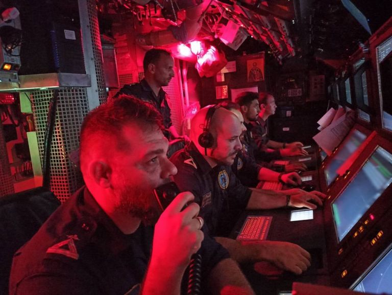 Άσκηση «Περισκόπιο: Εντυπωσιακές βολές τορπιλών από το υποβρύχιο του ΠΝ «Ωκεανός»