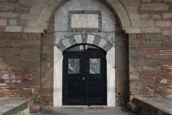 Το MEGA στα παράνομα τζαμιά της Αθήνας – Πώς λειτουργούν 800 χώροι λατρείας