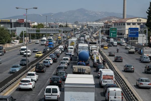 Κίνηση: Μποτιλιάρισμα στον Κηφισό – Η κίνηση στους δρόμους