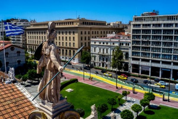 «Μεγάλος Περίπατος Αθήνας»: Επιπλέον μία λωρίδα για τα ΙΧ στην Πανεπιστημίου