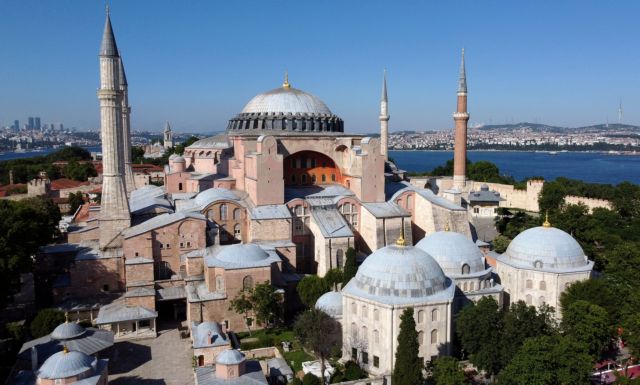 Αγιά Σοφιά : Ερντογάν εναντίον όλων για την μετατροπή σε τζαμί - Δεν κάνει πίσω