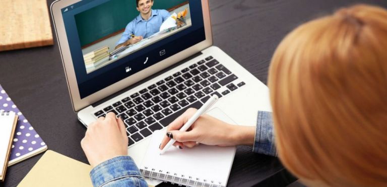 Νέο τοπίο στα Πανεπιστήμια – Ο κοροναϊός ανατρέπει τα μαθήματα, τις εξεταστικές, την εκπαίδευση