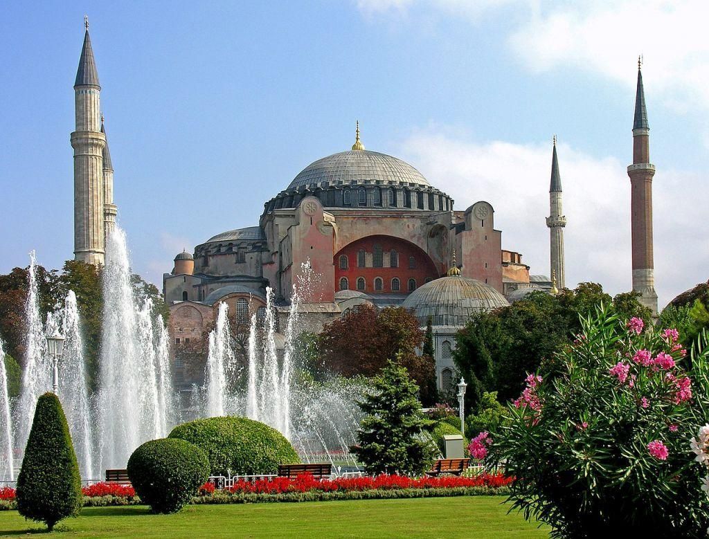 Αγιά Σοφιά : Ούτε βήμα πίσω η Τουρκία – «Και τζαμί και μουσείο»