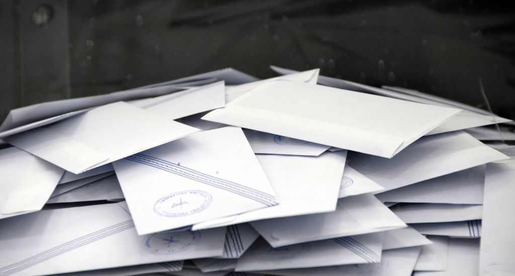 Δημοσκόπηση MRB: Ισχυρό προβάδισμα ΝΔ έναντι του ΣΥΡΙΖΑ – Τι λένε οι πολίτες για ανασχηματισμό