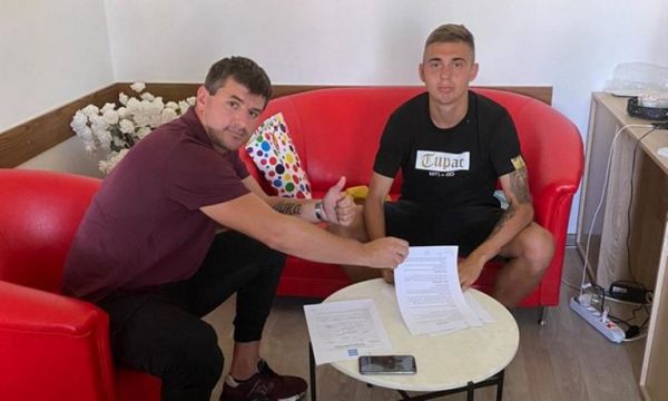 Επιβεβαίωσε τη μεταγραφή του στην ΑΕΚ ο Καρακλάγιτς