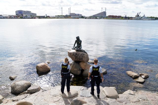 Βανδάλισαν την «Μικρή Γοργόνα» της Κοπεγχάγης [Εικόνες]