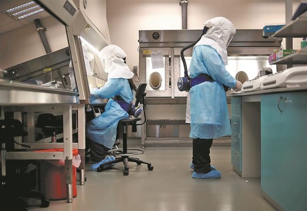 Δημόπουλος: Για κάθε μέρα σε μηχανική υποστήριξη αναπνοής, απαιτούνται 3-5 μέρες μέχρι την ανάκαμψη