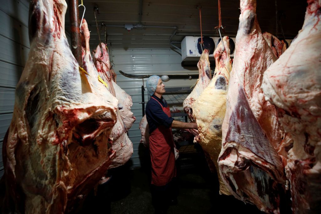 Αποκάλυψη Guardian : Οι ΗΠΑ αποκρύπτουν εξάρσεις κοροναϊού σε σφαγεία