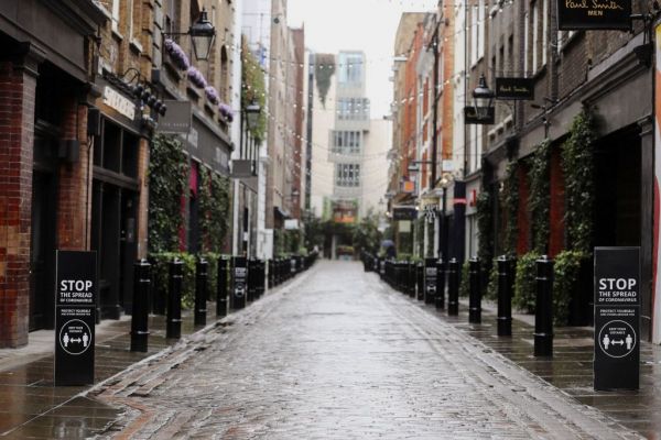 Η Βρετανία οδεύει προς τη σφοδρότερη ύφεση στη σύγχρονη ιστορία της