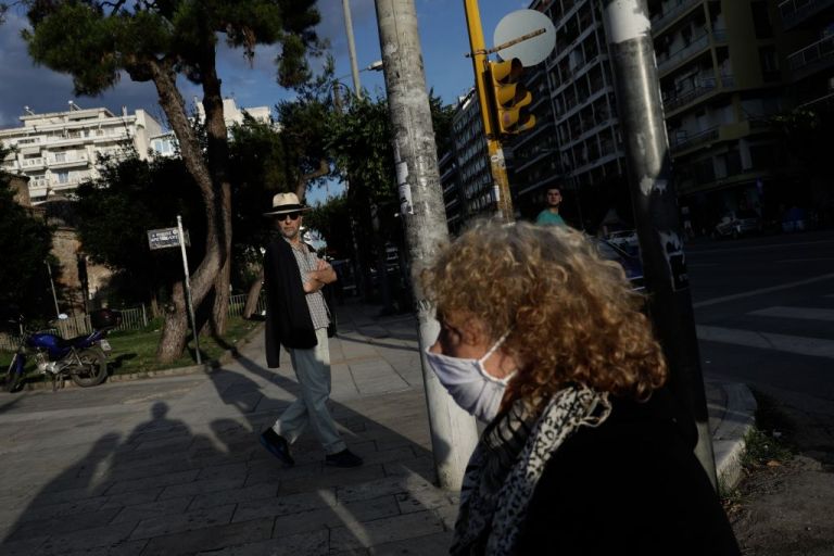 Κοροναϊός : Προβληματίζουν τα ορφανά κρούσματα – «Μάσκες παντού» λένε οι επιστήμονες