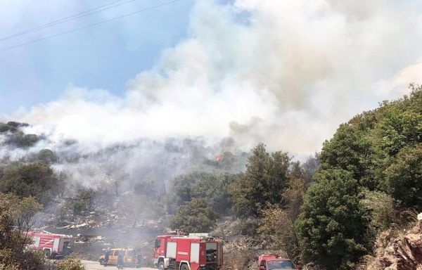 Συναγερμός στην Πυροσβεστική: Εκκενώθηκε οικισμός στη Μεσσηνία – Φωτιά και στο Ρέθυμνο