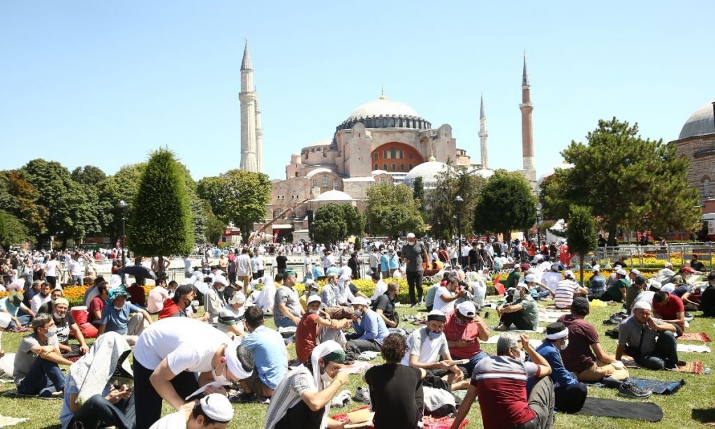 Αγία Σοφία: Mε το βλέμμα στο μέλλον