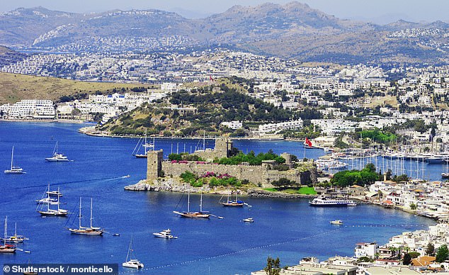 Καταγγελία Βρετανών τουριστών για αισχροκέρδεια σε τουρκικό θέρετρο : «Μας χρέωσαν 48 ευρώ για ένα κεμπάπ»