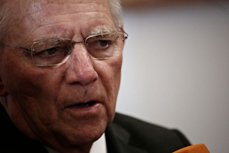 Σόιμπλε για προσφυγικό: Απαιτείται ένας κοινός ευρωπαϊκός νόμος για το άσυλο