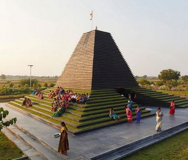 Το στούντιο Sameep Padora & Associates δημιουργεί εντυπωσιακούς ναούς στην Ινδία