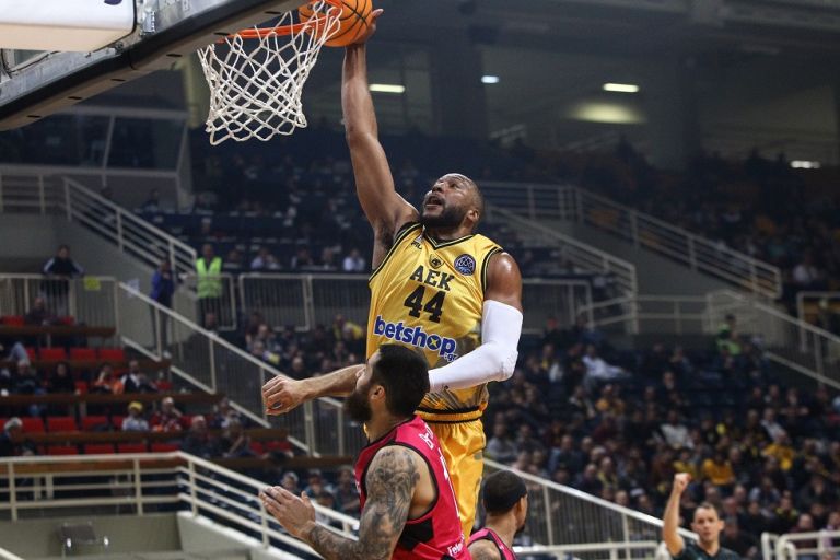 Σλότερ: «Λατρεύουμε την Ελλάδα, να καταφέρουμε τους στόχους μας»