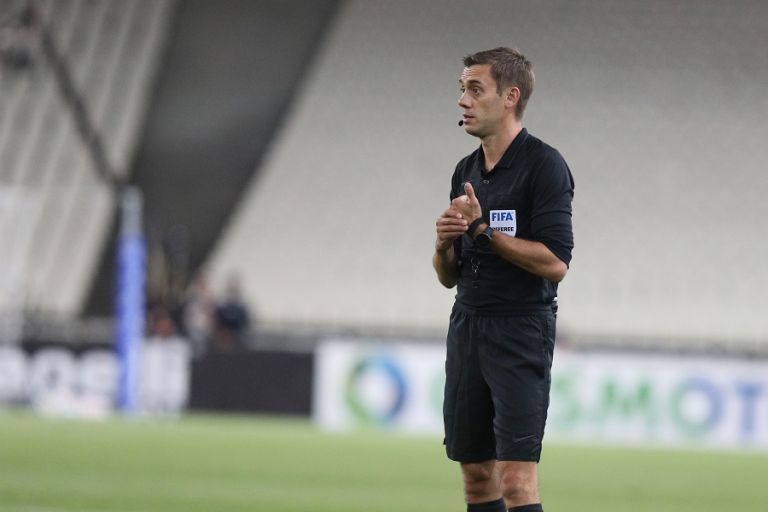 Ο Παπαπέτρου σφυρίζει στο Ολυμπιακός-ΑΕΚ, ο Τουρπέν στο ΠΑΟΚ-Άρης