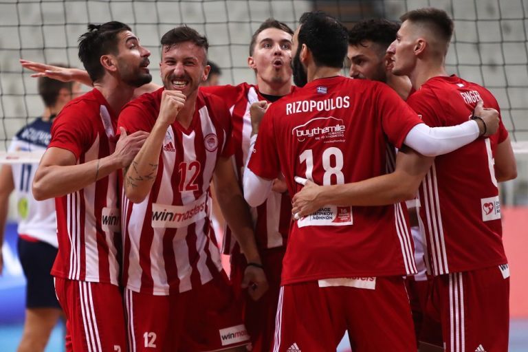 Σαρωτικός ο Ολυμπιακός (3-0), ισοφάρισε σε 1-1