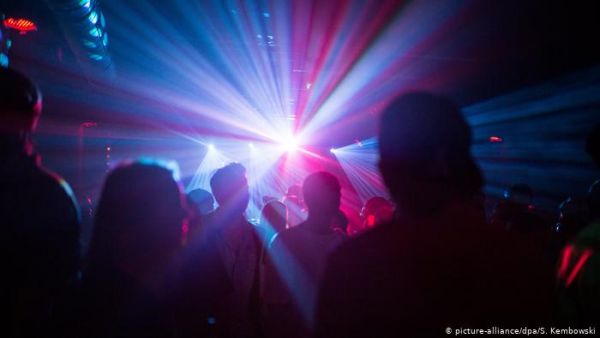 Βερολίνο: Η πανδημία πλήττει τη «Μέκκα» της διασκέδασης