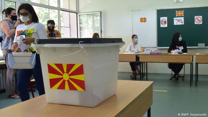 Κρίσιμες βουλευτικές εκλογές στη Βόρεια Μακεδονία στη σκιά του κοροναϊού