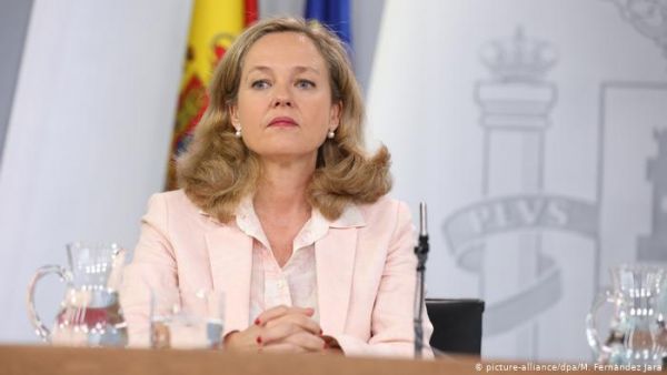 Φαβορί για την προεδρία του Eurogroup η Νάντια Καλβίνο