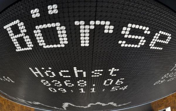 German bond yields nudge up as markets pin hopes on economic recovery