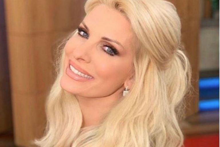 Ελένη Μενεγάκη: «Κλείνει ένα τεράστιο κεφάλαιο για μένα»