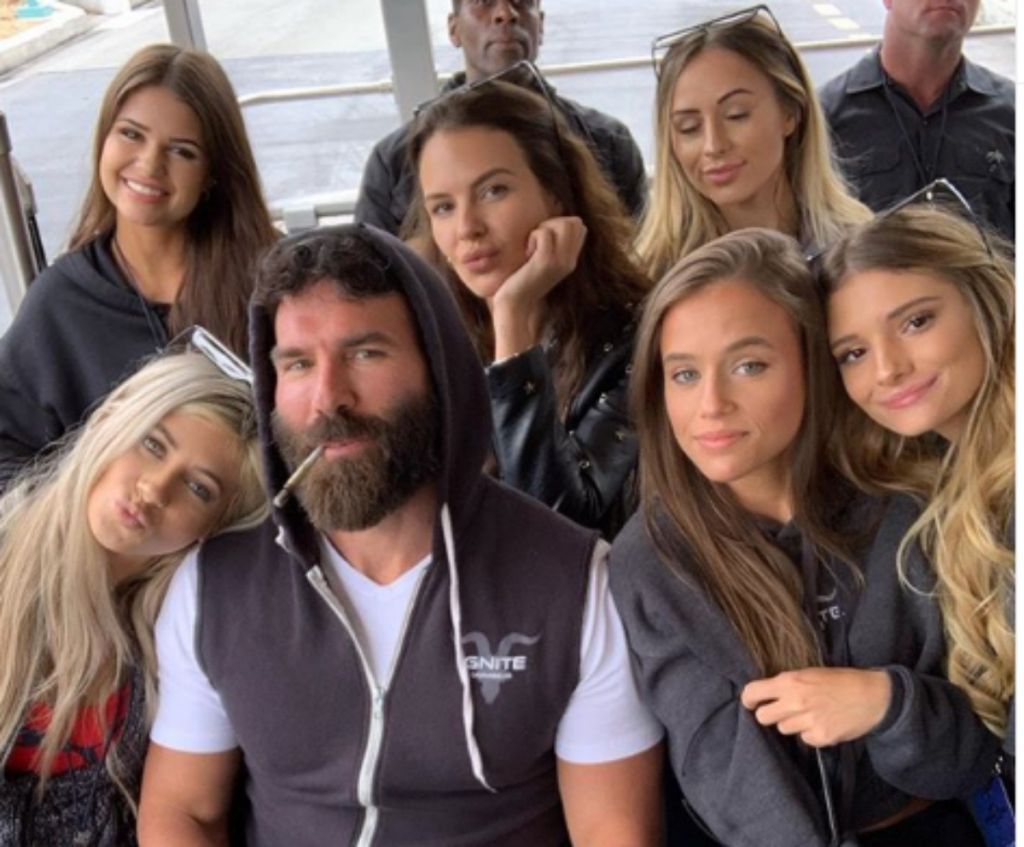 Dan Bilzerian: Στα ελληνικά νησία ο «Βασιλιάς του Instagram»