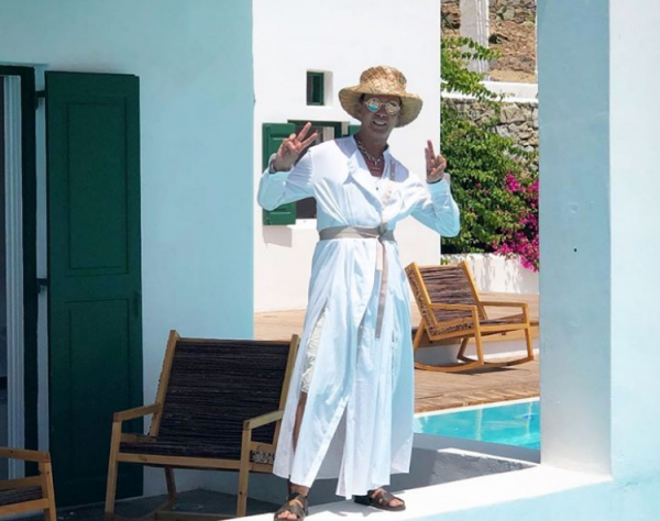 Λάκης Γαβαλάς : «Στο σφυρί» η βίλα του στην Μύκονο