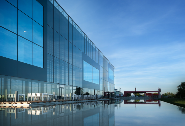 Philip Morris: Η απόφαση της FDA για το IQOS και το σχέδιο για τον Παπαστράτο