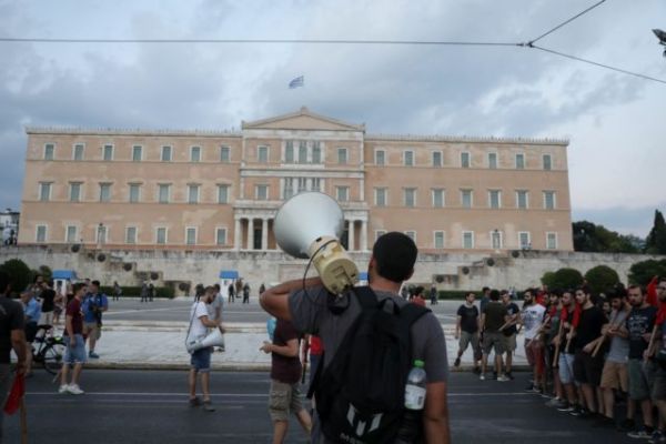 Δικηγόροι : Αντισυνταγματική η προληπτική απαγόρευση των συναθροίσεων