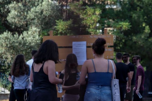 Πανελλαδικές 2020: Πού αρίστευσαν και πού «πάτωσαν» οι υποψήφιοι – Πίνακες με τα στατιστικά στοιχεία