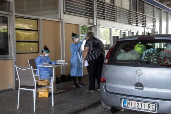 Δερμιτζάκης : Περισσότερα από το αναμενόμενο τα εισαγόμενα κρούσματα