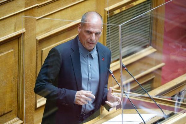 Βαρουφάκης : Ο Μπογδάνος απαιτεί πογκρόμ δημοσιογράφων