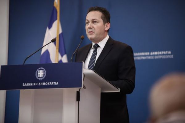 Πέτσας: Η χρήση μάσκας αν χρειαστεί θα γίνει υποχρεωτική σε περισσότερους κλειστούς χώρους