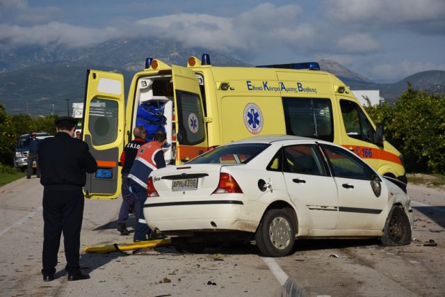 Τροχαίο στην εθνική οδό Αθηνών - Θεσσαλονίκης: Ενας νεκρός και τραυματίες μια γυναίκα και παιδί