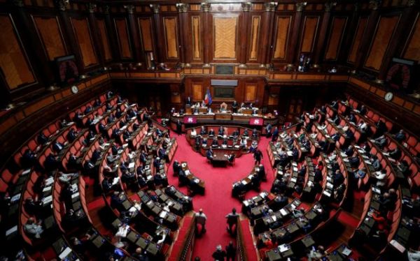 Financial Times : Παρά την ιστορική συμφωνία της ΕΕ, τα βαθιά ρήγματα επιβιώνουν