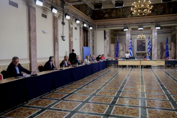 Προανακριτική Novartis : Παραπομπή Παπαγγελόπουλου για 8 αδικήματα – Δείτε τα βασικά σημεία του πορίσματος